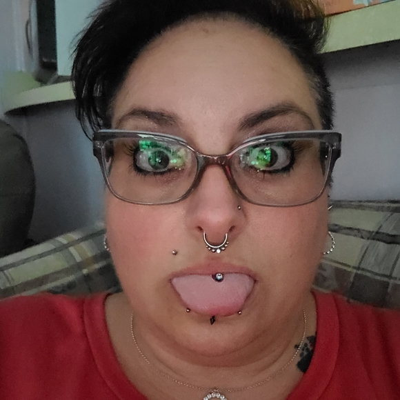 Meet your Posher, Heather - Picture 6 of 7